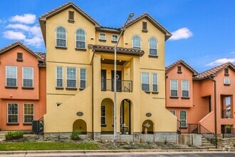 Building Photo - 11921 Terraza Cir