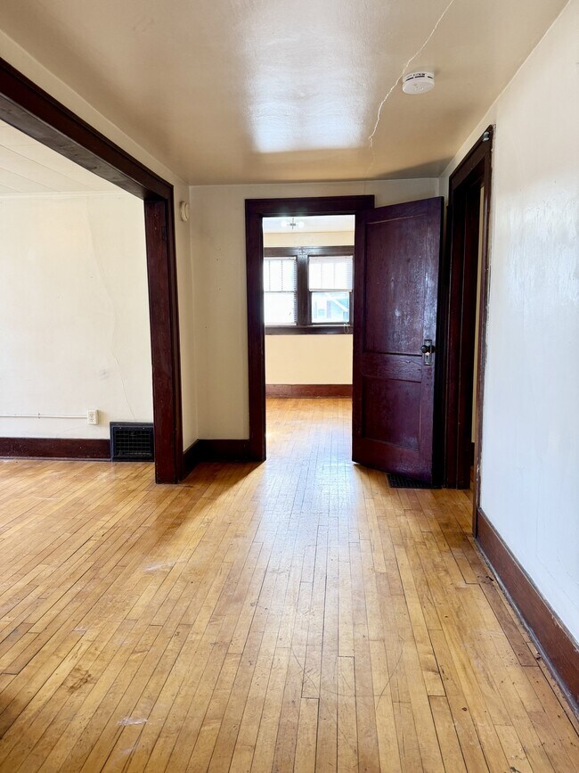 Foto del edificio - 607 S Lincoln St