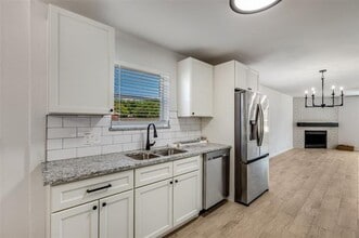Building Photo - 8924 Tumbleweed Dr