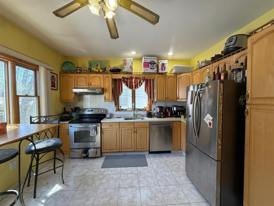 Foto principal - 328 Washington St