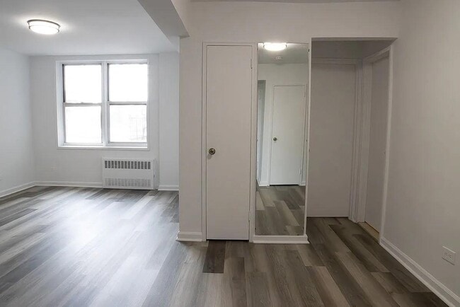 Foto del edificio - 31-85 Crescent St