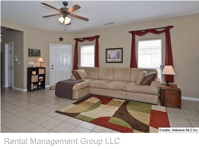 Building Photo - 3 br, 2 bath House - 1125 Castlemaine Drive