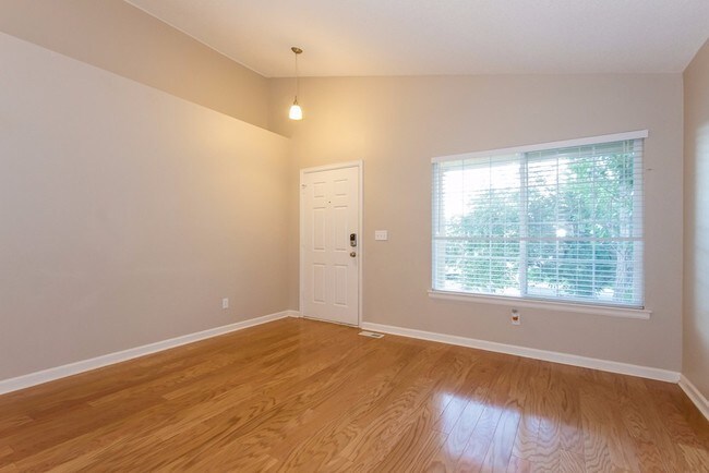 Building Photo - 20566 Willowbend Ln