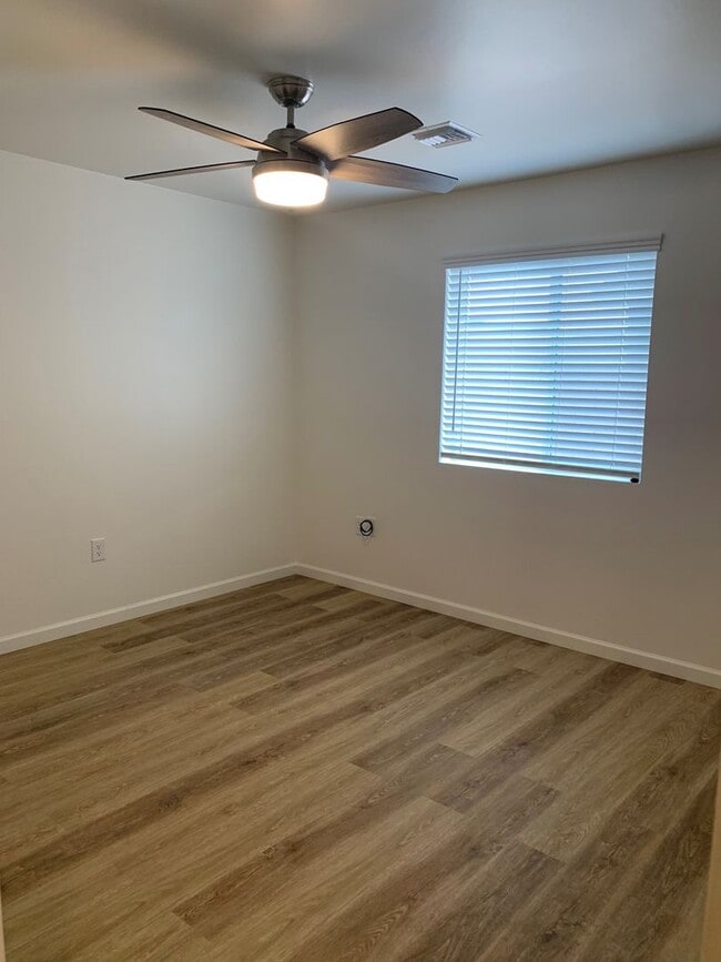 Building Photo - 2453 S Clovis Place-