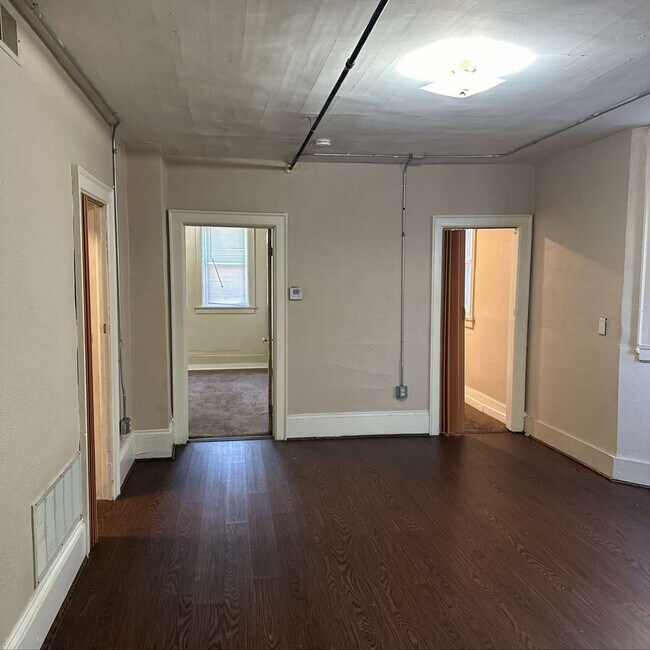 Building Photo - 2057 S 15th St