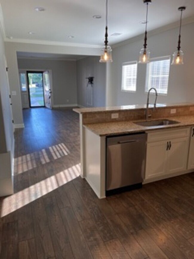 Foto del edificio - Generals Run Townhome   Available 1.15.24