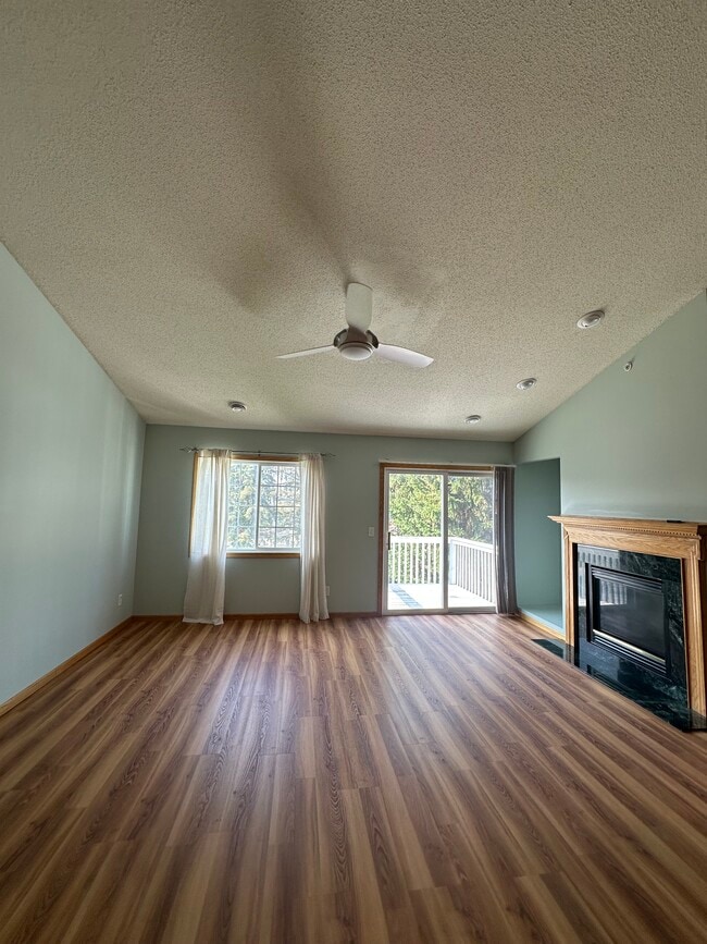 Building Photo - 1209 Timber Way