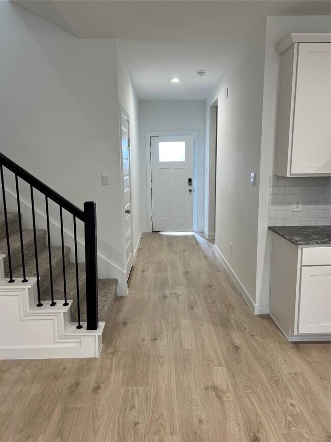 Building Photo - 4906 Arvida Ln