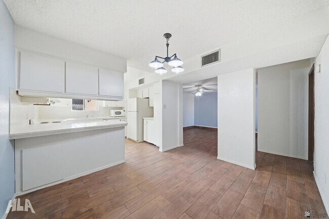 Foto del edificio - 2240 S Elks Ln