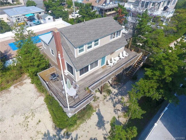 Building Photo - 9 E Bergen Ave