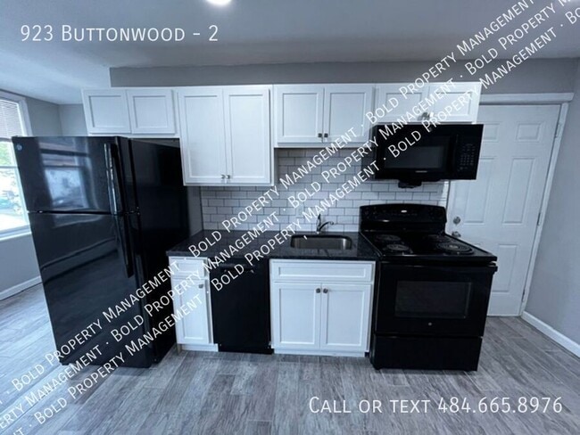 Building Photo - 923 Buttonwood-2