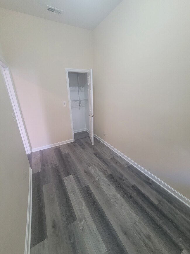 Foto del edificio - 2744 W 18th St