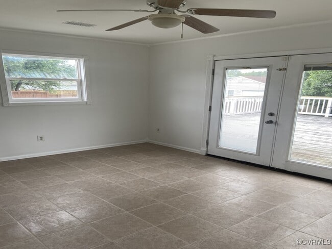 Foto del edificio - 6467 Lakevista Dr