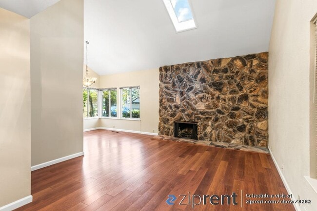 Building Photo - 1064 Shadow Brook Dr
