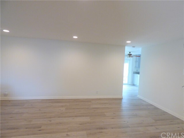 Building Photo - 32192 Via De Oliva