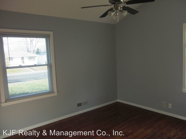 Building Photo - 4 br, 2 bath House - 3525 Noble Avenue North
