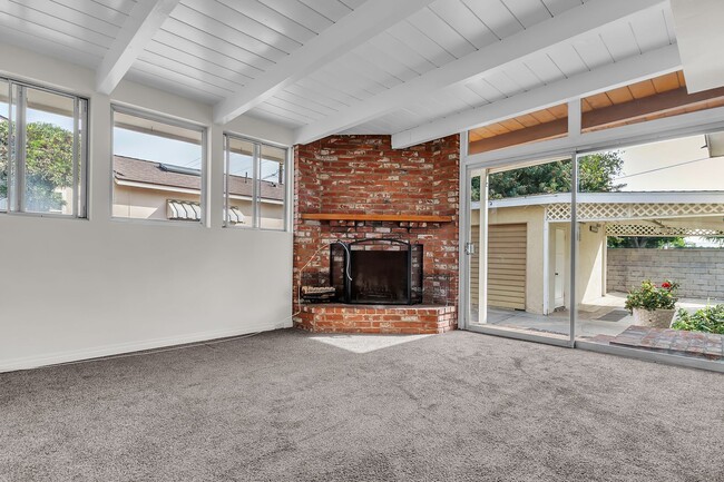 Foto del edificio - 6120 E Walton St