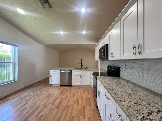 Building Photo - 9825 NW 54th Pl