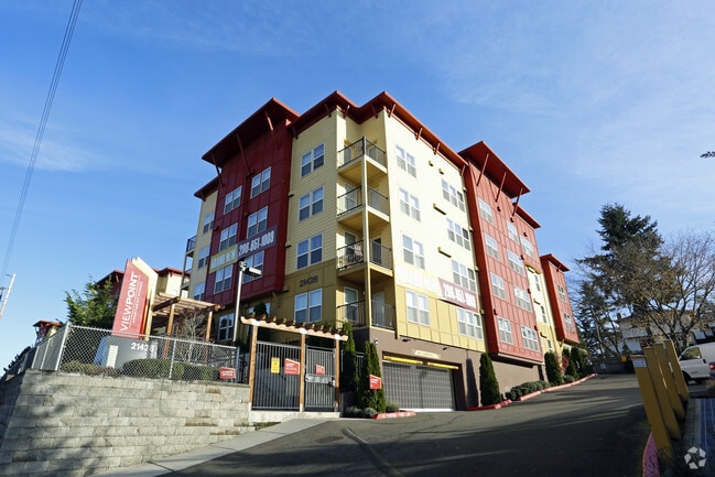 Building Photo - Viewpoint