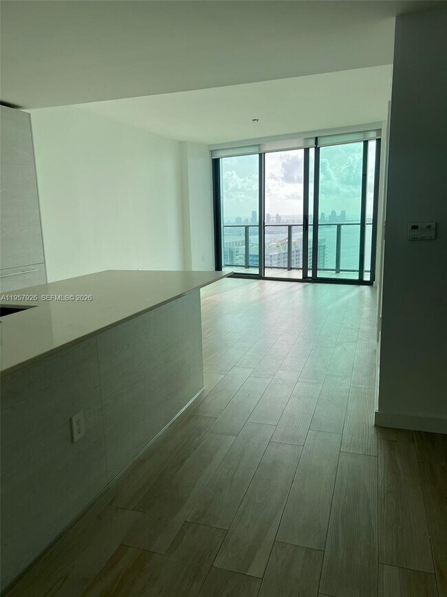 Foto del edificio - 1300 S Miami Ave