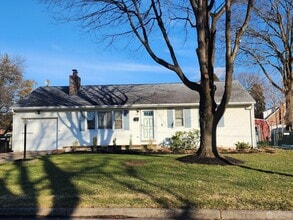 Building Photo - 2105 Murray Ave