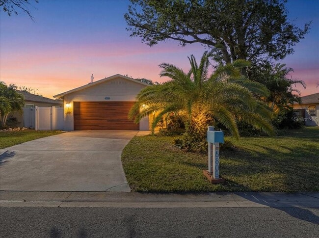 Building Photo - 6808 Friendship Dr