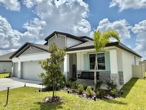 Building Photo - 2020 Rosewood Dr