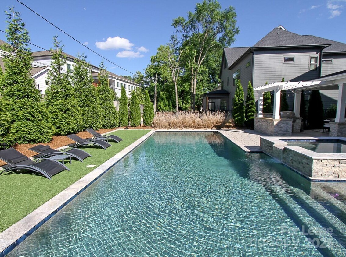 Foto principal - 501 Greystone Rd