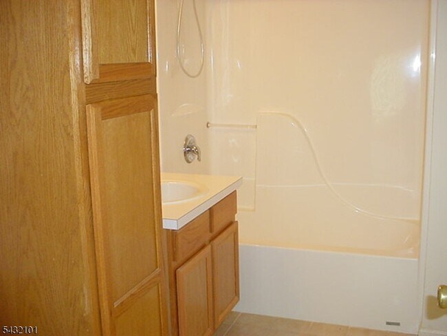 Foto del edificio - 165 Falcon Ridge Way N