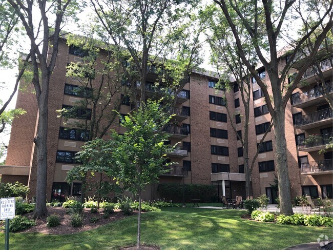 Building Photo - Liberty Towers