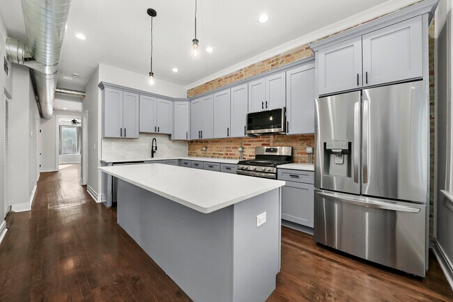 Foto del edificio - 1306 N Maplewood Ave