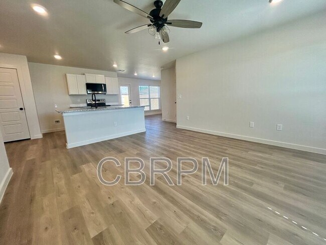 Building Photo - 13822 Fremont Ave
