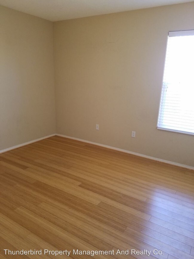 Building Photo - 1318 Spruce Meadows Dr NE