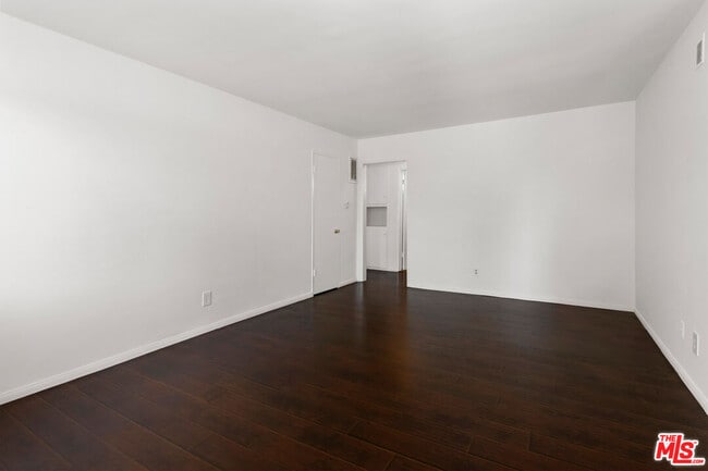 Building Photo - 3355 S Canfield Ave