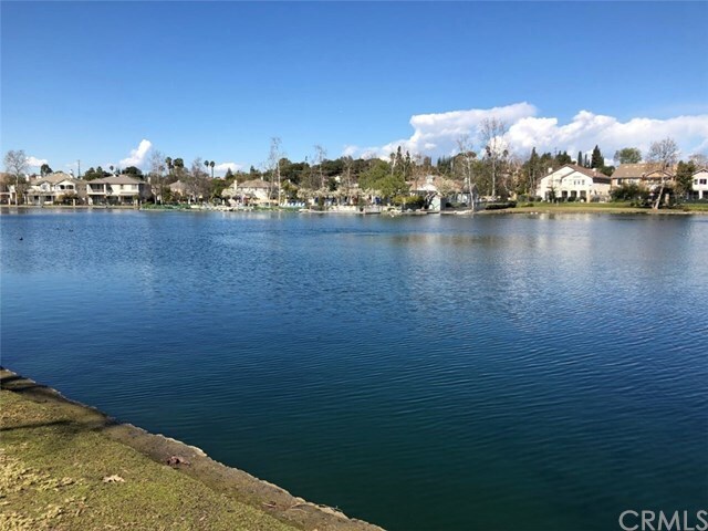 Primary Photo - 76 Lakeside Dr