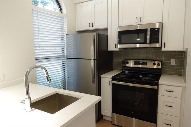 Building Photo - 2714 Nueces St