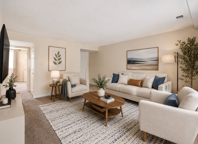 Building Photo - Quail Hollow Apartment Homes
