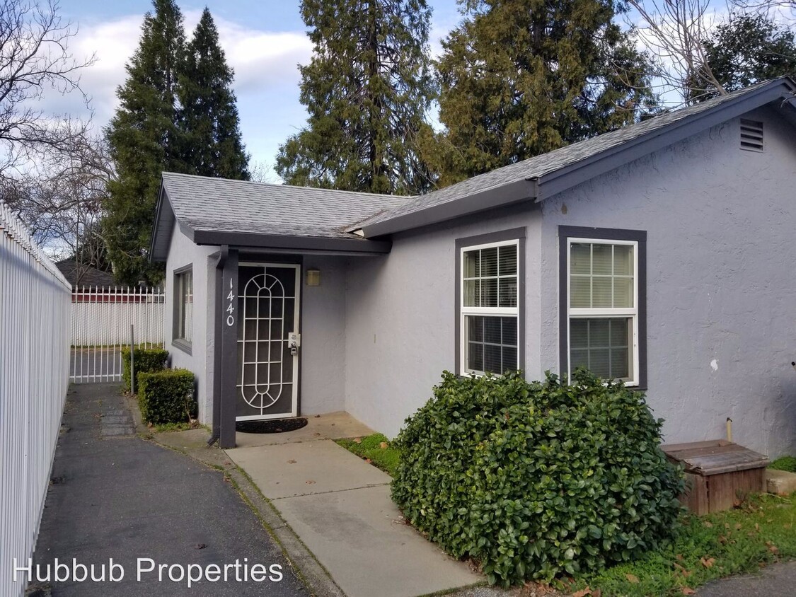 Primary Photo - 1075 Trinity St