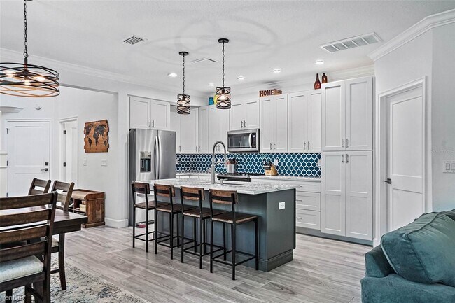 Building Photo - 3 br, 2 bath House - 1967 R Whitney Oaks B...