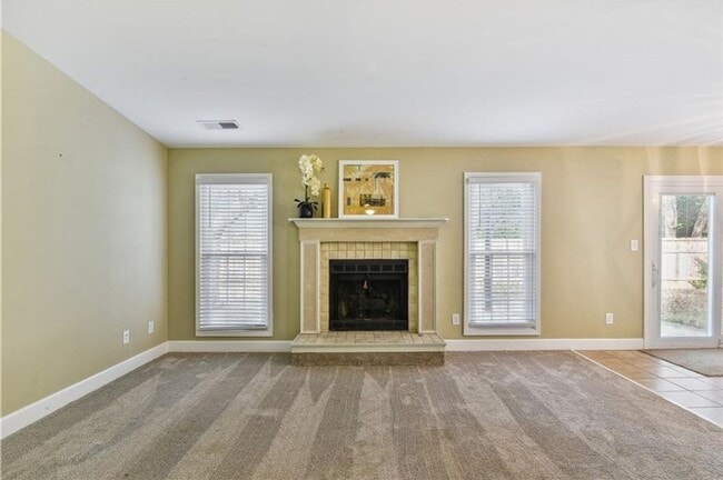 Building Photo - Charming 3BR House in Alpharetta