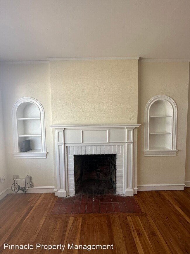 Building Photo - 3 br, 3 bath House - 402 S Van Buren