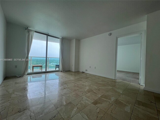 Foto del edificio - 2101 Brickell Ave