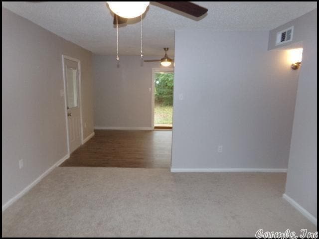 Building Photo - 8 Brookway Ln