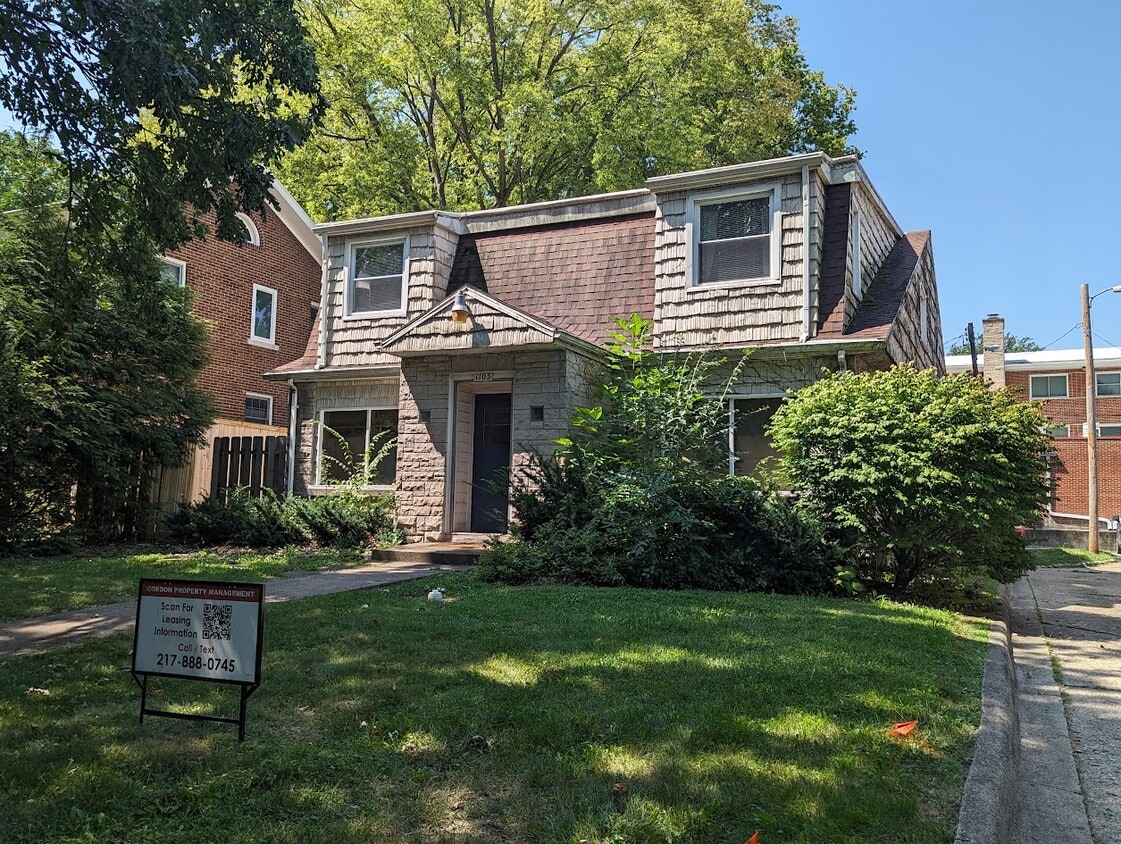 Primary Photo - 1103 S Busey Ave