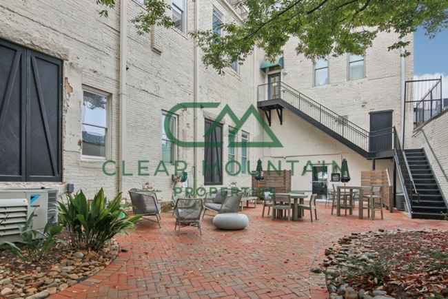 Building Photo - Spacious 1BR Downtown | 1,200 SF to Live, Work & Relax + MOVE-IN SPECIAL!