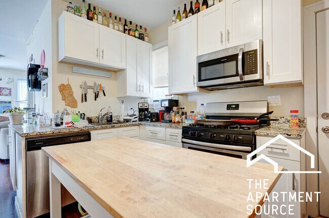 Foto del edificio - 2619 N Southport Ave