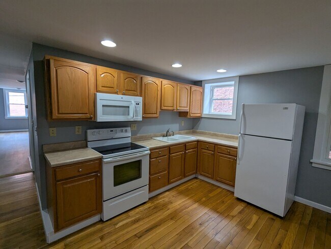 Building Photo - 137 Remsen St