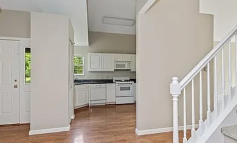 Building Photo - 7049 Buchanan Dr