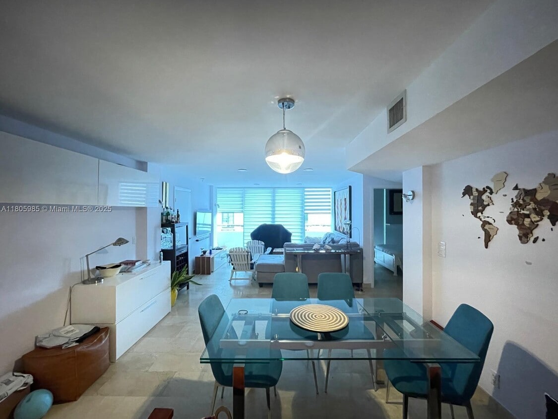 Primary Photo - 8911 Collins Ave