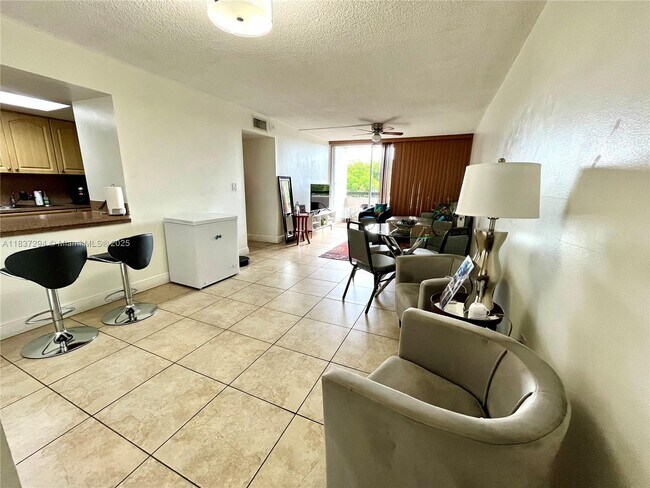 Foto del edificio - 854 NW 87th Ave
